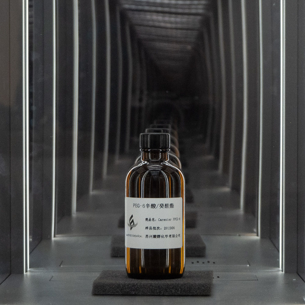 PEG-6辛酸/癸酸酯